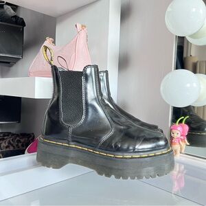 Chelsea Dr marten Boots